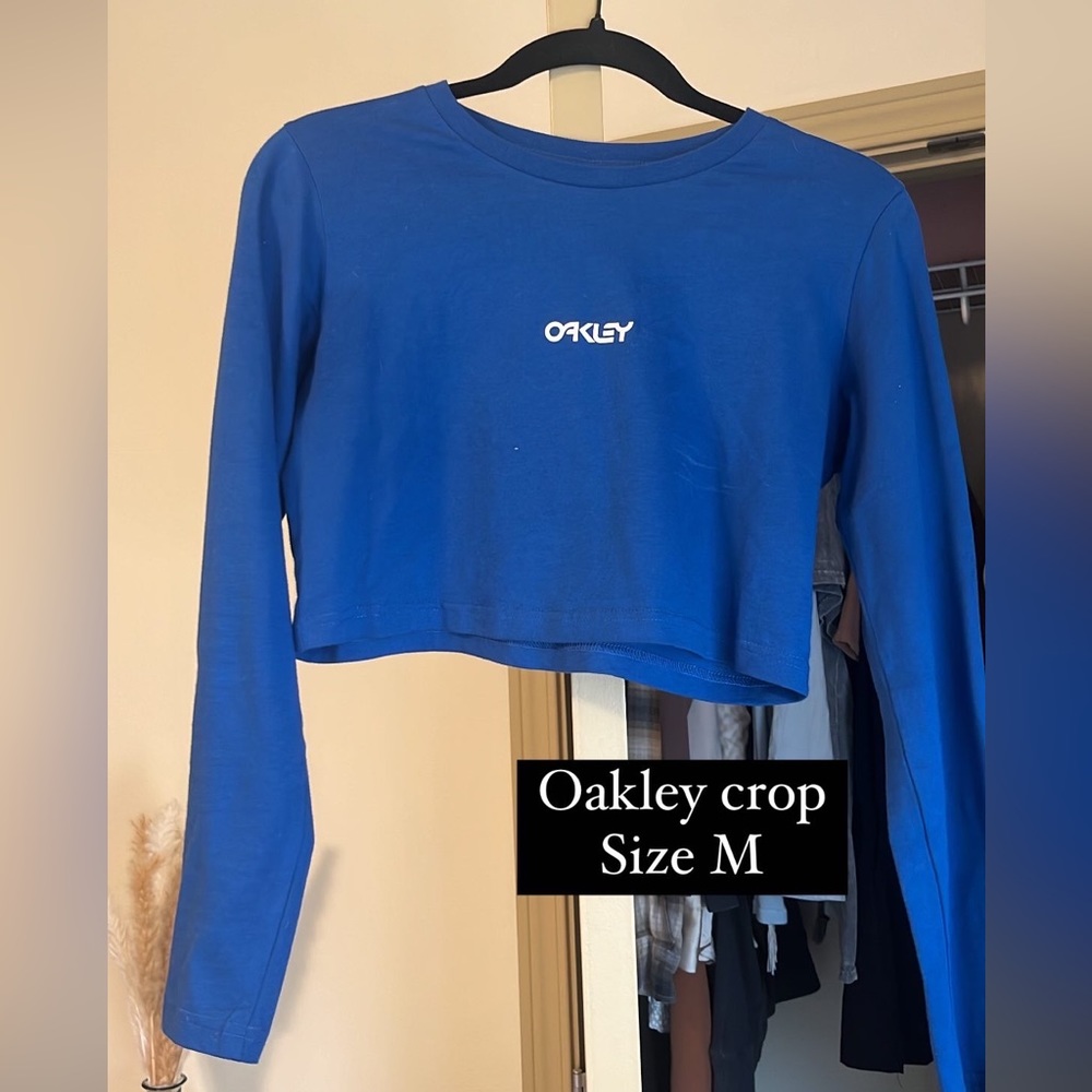 Oakley cropped shirt